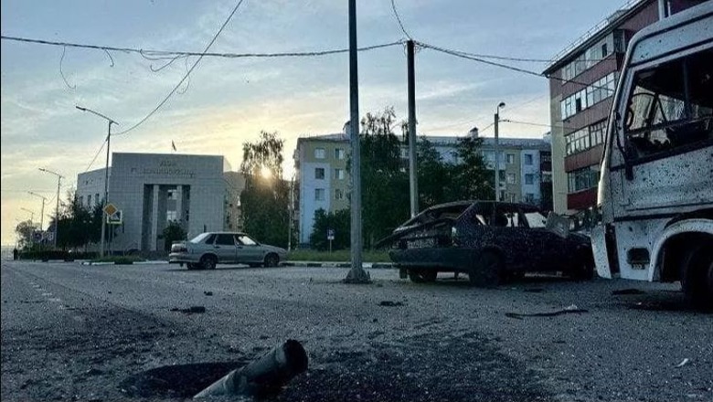 Lufta/ Moska: Shkatërruam 3 dronë duke u përpjekur të godasin urën e Krimesë! Zelensky: Ne po përparojmë