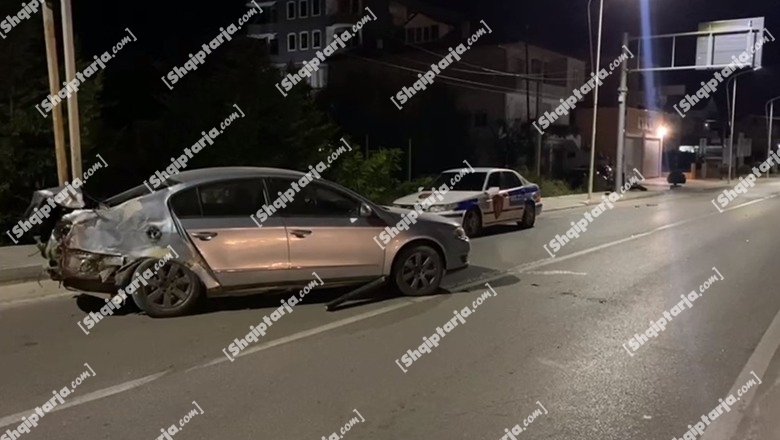 Aksident me vdekje në aksin Elbasan-Tiranë, shoferi në gjendje të dehur përplaset me një mjet, ndërron jetë pasagjerja! Aksidentohen dy makina në Korçë (VIDEO)