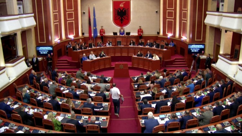 Të hënën votimi dhe betimi i ministrave të kabinetit të ri! Ministrat në pritje të dekretit, Begaj ende në Kazakistan