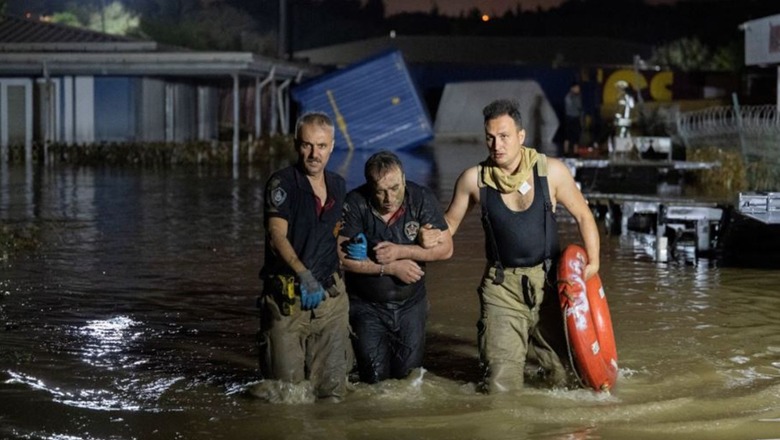 Situatë kaotike me përmbytjet në Greqi, Bullgari e Turqi! 9 persona të vdekur