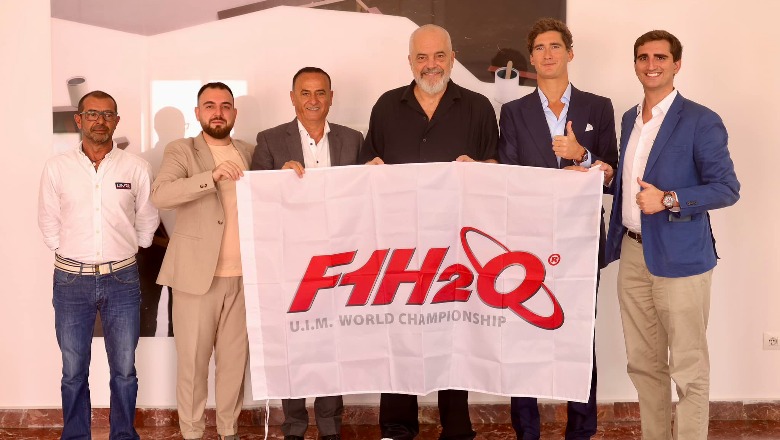 Pjesëmarrësit, nga Italia, Franca te Dubai! Rama hedh foto me organizatorët e Formula 1 H2O që zhvillohet në Pogradec