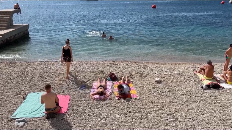 ‘Pushimet e vjeshtës’ vazhdojnë në bregdet! Operatorët turistikë: 80% e kapaciteteve të zënë në shtator! Durrësi, Vlora, Saranda në krye të hartës së turizmit