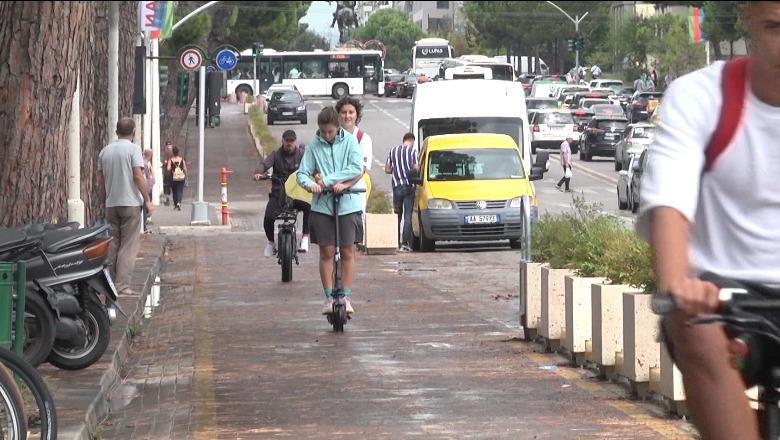 Monopatinat, policia rrugore: Të gjitha në korsi biçiklete! Policia rrugore propozon kolaudim të mjeteve më të shpejta