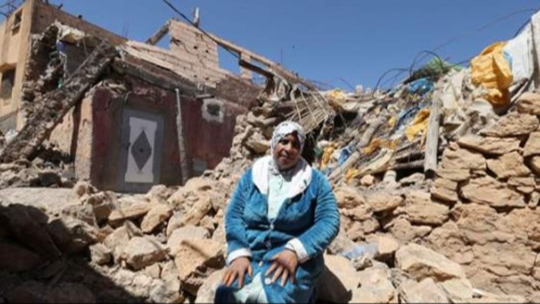 Tërmet në Marok/ Banorët gërmojnë me duar rrënojat në zonat e thella, nxirren 40 trupa