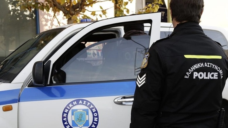 Greqi/ Mbylli në banesë 8 fëmijë të mitur, mes tyre dy foshnja 3-muajshe, arrestohet 31-vjeçarja