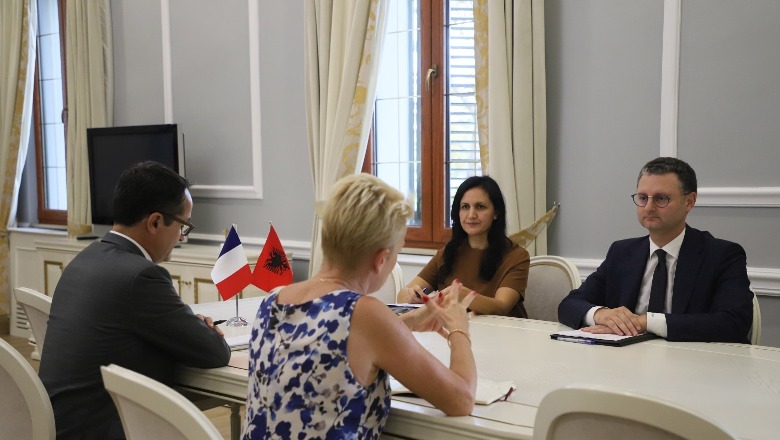 Në prag të Ministerialit të Ekonomisë, Mete takon Ambasadoren e Francës! Mbështetje për Shqipërinë 