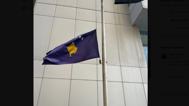 Në nder të policit të vrarë, Ambasada e Kosovës në Emiratet e Bashkuara ul flamurin në gjysëmshtizë