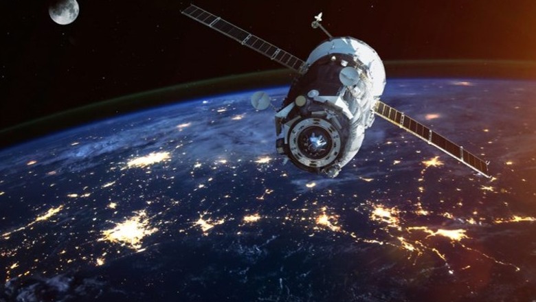 Irani lëshon me sukses një satelit në hapësirë