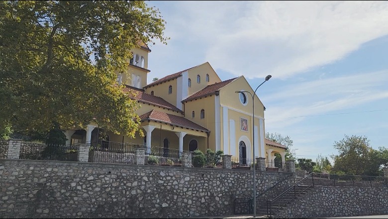 Shpopullimi, Kisha katolike në Shkodër: Shqiptarët po emigrojnë pasi pasuritë e vendit janë përqendruar në pak duar