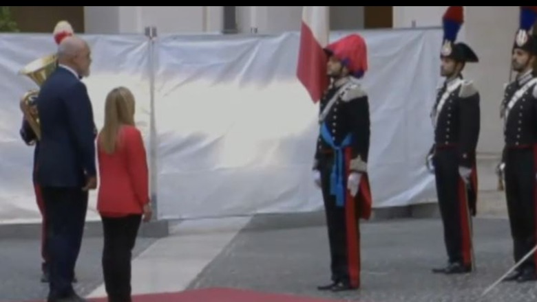 Vizita në Itali, Rama pritet me ceremoni shtetërore nga kryeministrja Meloni (Video)