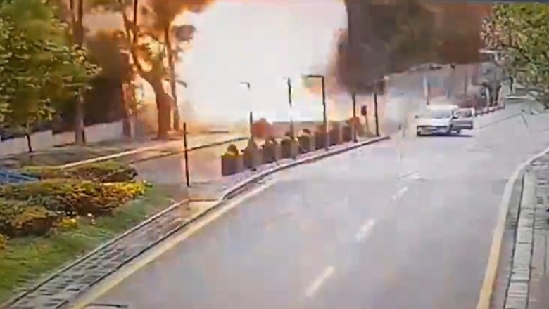 Del VIDEO, momenti kur terroristi hedh veten pranë Ministrisë së Brendshme në Ankara