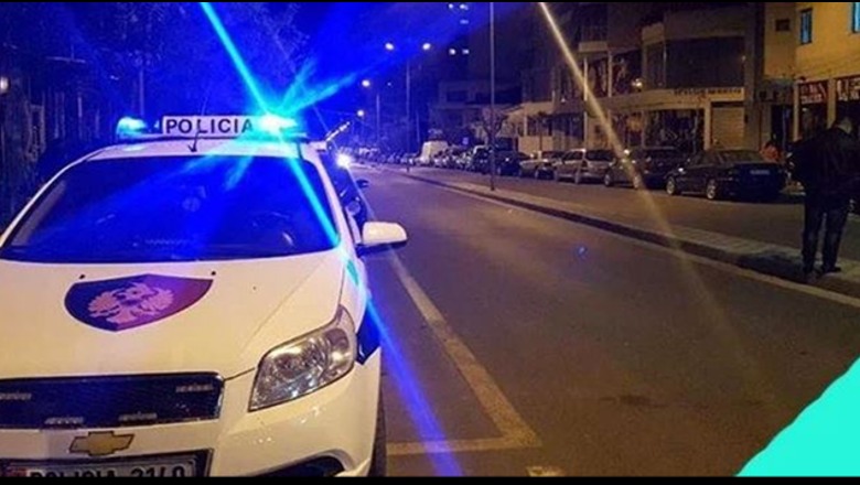 Makina del nga rruga në aksin rrugor Vlorë-Kuç, lëndohet pasagjerja
