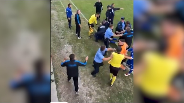 Grushta kundër arbitrit në Kategorinë e Tretë, policia arreston në fushë futbollistin shqiptar (VIDEO)