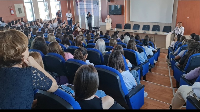Durrës, viti i ri akademik nis me rënie të numrit të studentëve