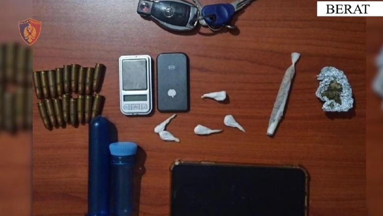 Operacioni ‘Tempulli’/ Shisnin drogë në afërsi të shkollave, arrestohen tre persona në Fier dhe Poliçan