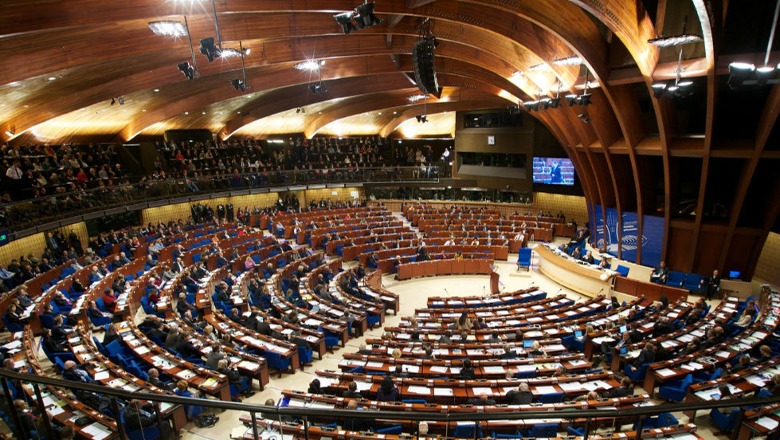 Tensionet në veri, Asambleja e Këshillit të Europës sot diskutim urgjent për Kosovën! Tabaku dhe deputeti gjerman rezolutë për dënimin e sulmit
