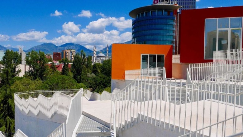 ‘Lonely Planet Italia’: Tirana, kryeqyteti i ri i teknologjisë së lartë i Evropës Lindore