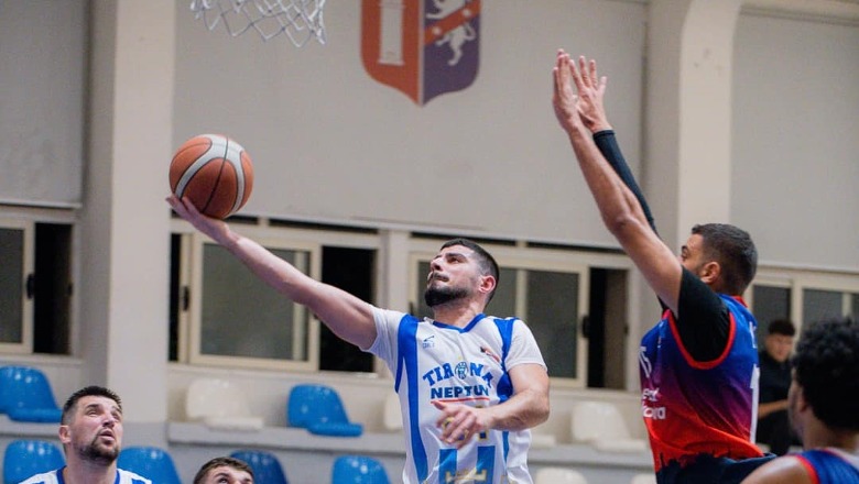 Basketboll/ Elbasani fiton me diferencë dhe merr kreun, Tirana mposht Vllazninë dhe mendon për derbin
