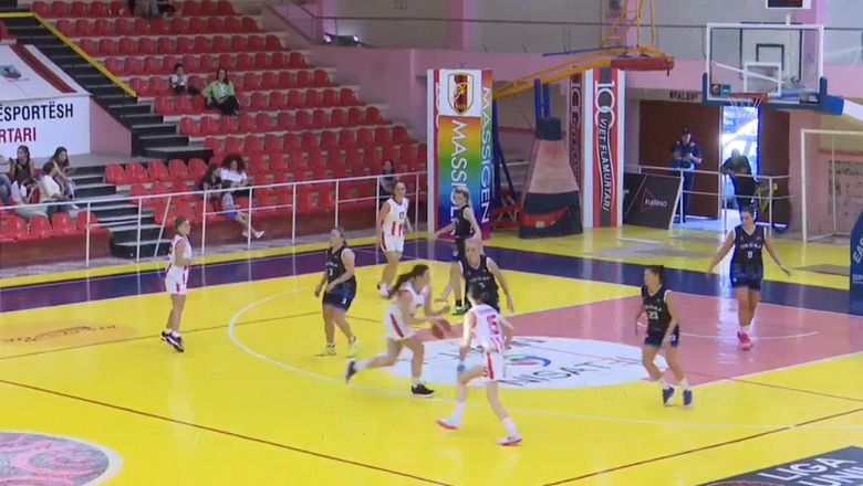 Flamurtari i vajzave në basketboll e nis me spektakël sezonin e ri, thyen lehtësisht Tiranën