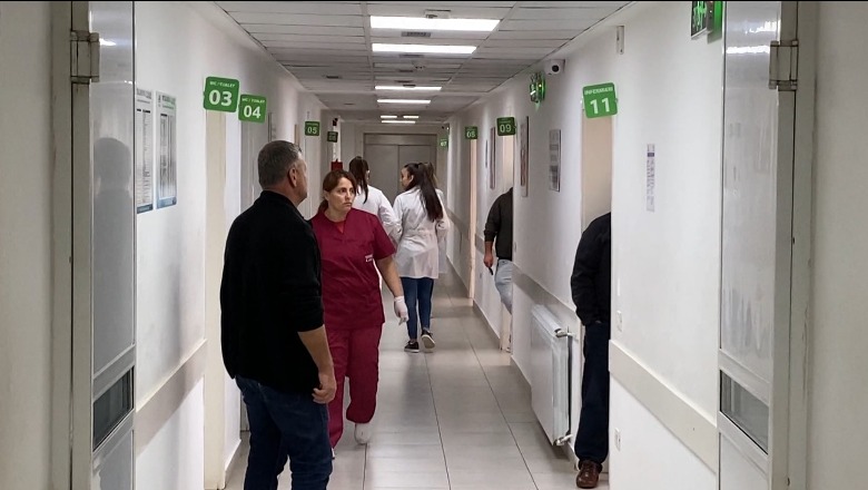 Virozat në Elbasan shtojnë fluksin në urgjencë, çdo 24 orë kërkojnë ndihmë mbi 170 qytetarë