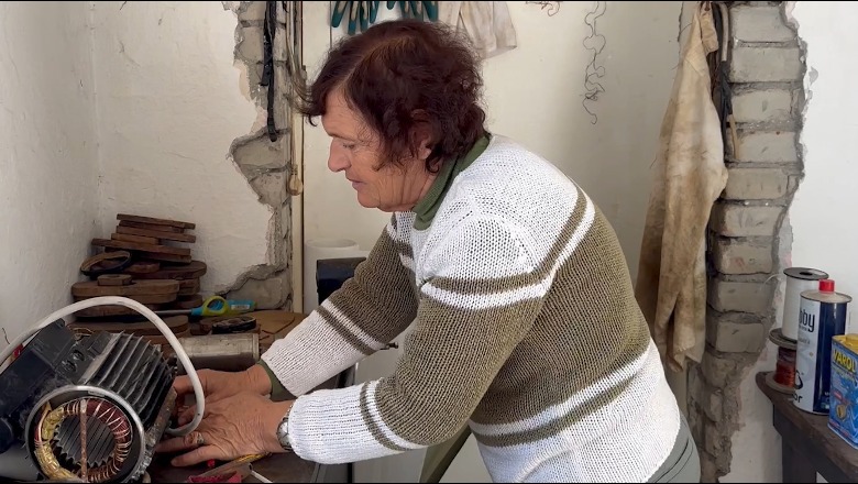 Personazh/ Mjeshtrja e elektromotorëve në Rrëshen, pas 47 viteve punë Tereza Leka sfidon moshën dhe vështirësitë