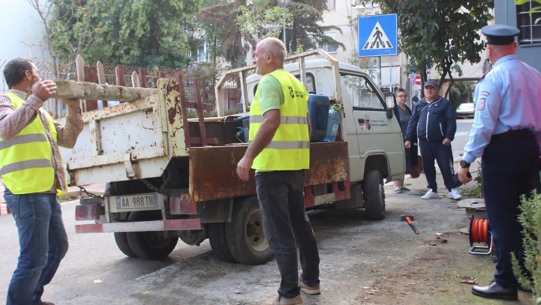 FOTO/ Bashkia e Tiranës aksion për lirimin e hapësirave publike në disa lagje të kryeqytetit