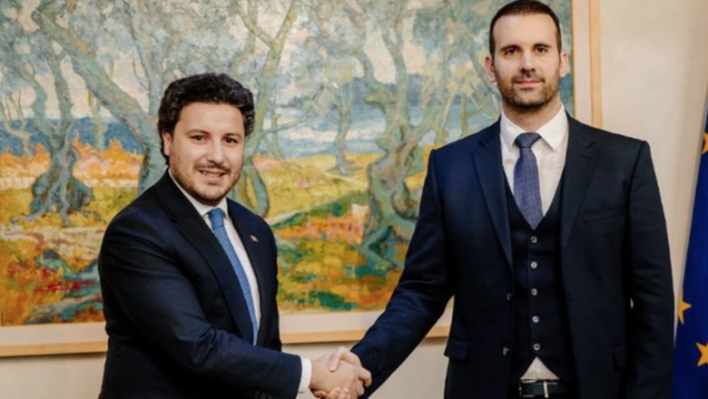 Abazoviç nuk vonon, i dorëzon detyrën kryeministrit të ri, Millojko Spajiç