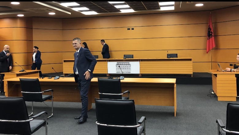 KPK e shkarkoi, KPA ndryshon vendimin në favor të prokurorit Julian Xhengo: Pezullohet me një vit dhe të ndjekë Shkollën e Magjistraturës