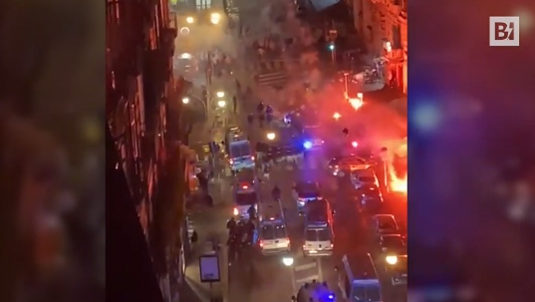 ‘Luftë’ guerrile në Napoli, ultrasit gjermanë përplasen me policinë! Disa të plagosur dhe 11 të arrestuar (VIDEO)