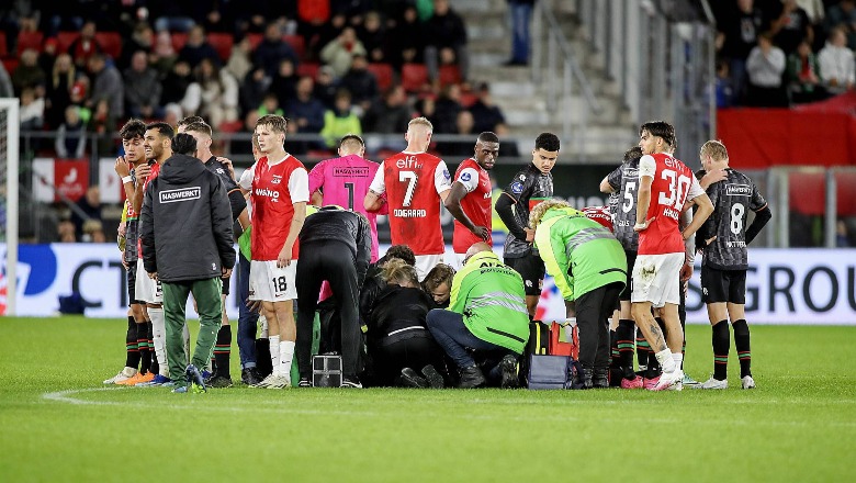 Pësoi atak kardiak në fushë, sulmuesi holandez tërhiqet nga futbolli