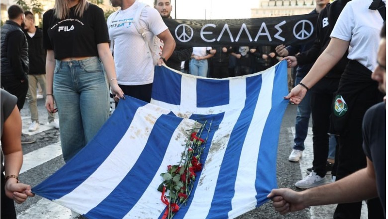 50-vjetori i kryengritjes studentore të politeknikumit të Athinës, mijëra grekë në marshim! Protestë edhe në mbështetje të Palestinës
