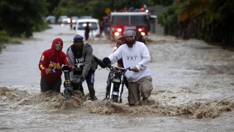 VIDEO/ Republika Domenikane përfshihet nga shirat e rrëmbyeshëm, 21 viktima
