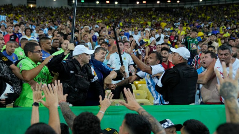 VIDEO/Argjentina mposht Brazilin në një ndeshje ku shpërtheu dhunë mes tifozëve