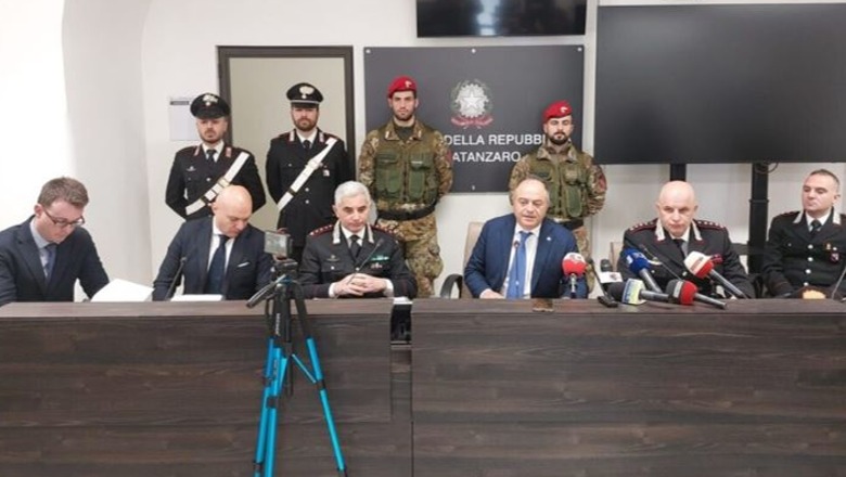 Prokuroria e Catanzaros kërkon gjykimin e grupit prej 25 personave të arrestuar për pastrim parash, mes tyre edhe një shqiptare