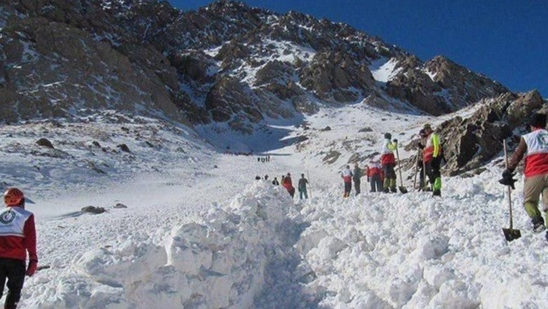 Pesë të vdekur nga orteku i borës në Iran