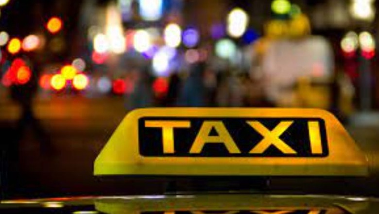 Halili, taksisti në Tiranë që i ktheu kuletën e humbur regjisorit të njohur! Historia frymëzuese