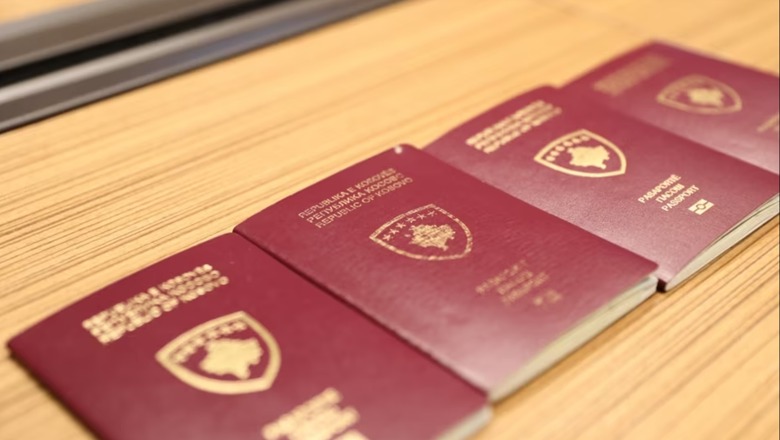 Analiza/ Pasaportat e Kosovës për serbët, çështje integrimi apo zgjedhjeje?