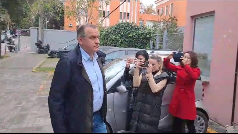 SPAK heton Beqajn, bisedat e përgjuara mes Ilir Beqajt e Ermal Kurtulajt, ish ministri fliste me telefonin e shoferit