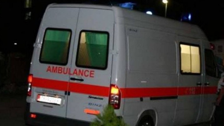 Vlorë/ Aksident mes dy automjeteve në Panaja, dy persona dërgohen në spital