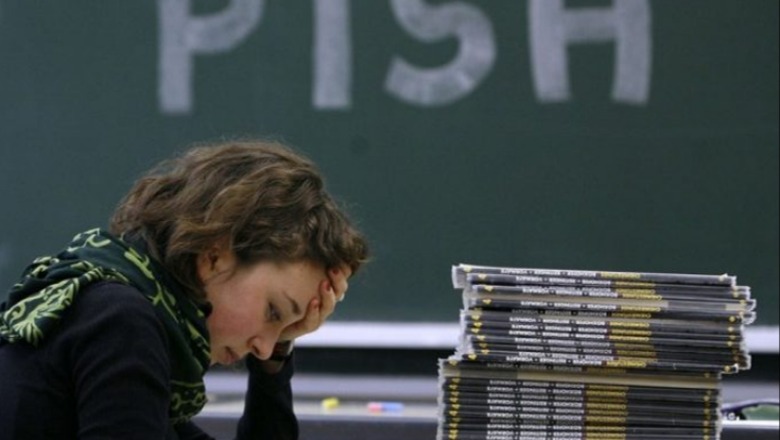 Kosova 'ngel' në testin PISA, rezultate më të ulëta se në 2018 për lexim, shkencë e matematikë! Kërkohet dorëheqja e ministres së Arsimit
