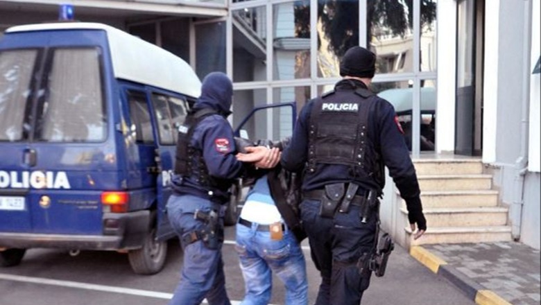 Në kërkim për kultivim dhe shitje kanabisi, arrestohet 28-vjeçari në Vlorë