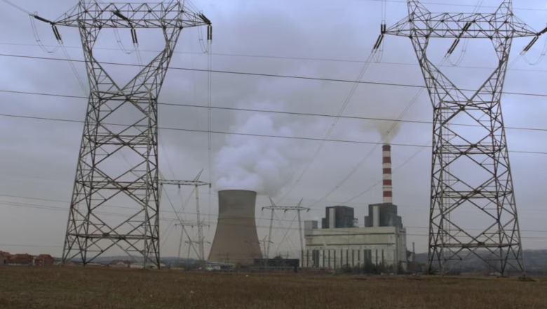 Nënshkruhet kontrata me kompaninë serbe për shpërndarjen e energjisë elektrike në veri të Kosovës
