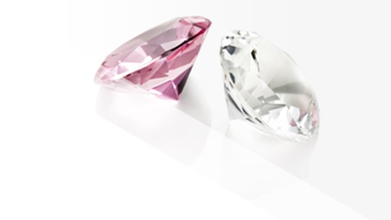 Çfarë dallimi ka diamanti rozë nga ai i bardhë?