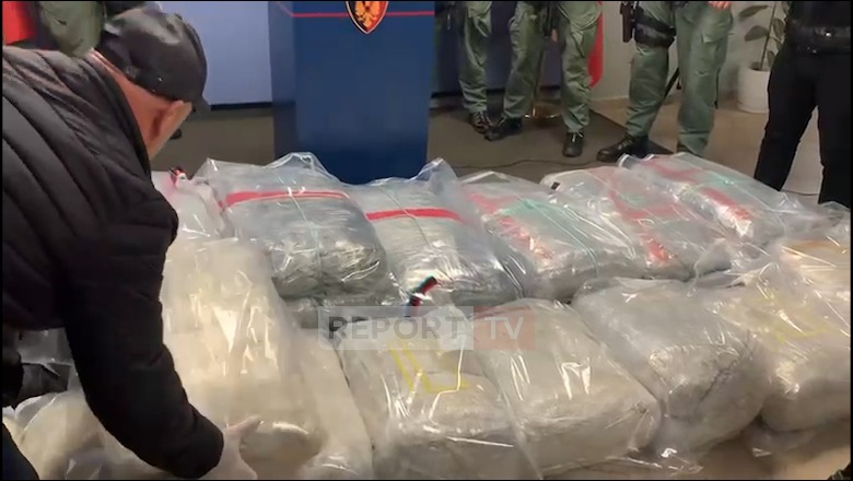 Sekuestrohen 500 kg kanabis në Vlorë, do trafikohej drejt Turqisë! EMRAT e 7 të arrestuarve 