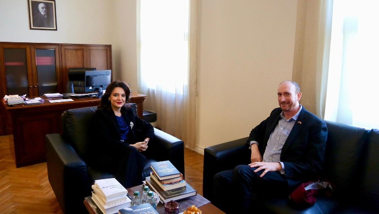 Spiropali takon ambasadorin britanik në Tiranë: Forcojmë rolin e Kuvendit
