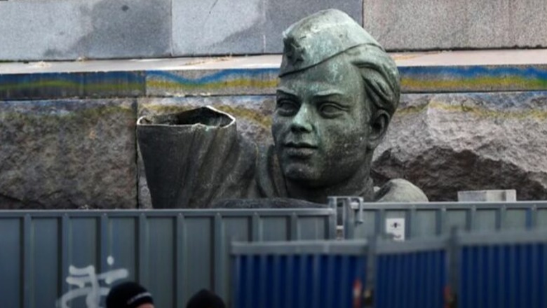 Fati i pasigurt i monumentit të rrëzuar sovjetik në Bullgari
