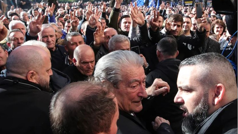 Mediat e huaja jehonë heqjes së imunitetit të Sali Berishës: E pret burgu ose arresti shtëpiak!