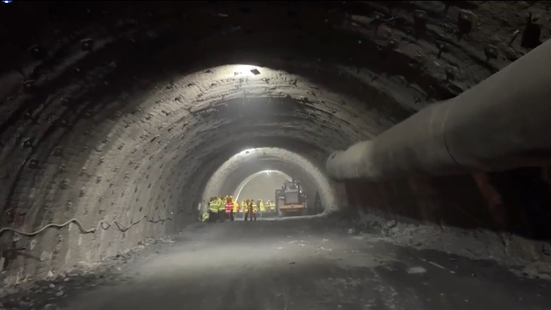 Hapet tuneli i Murrizit, përfundojnë gërmimet pas 55 muajsh! Në vitin 2024 pritet të nisë qarkullimi! Rama: Shenjë e mirë që u hap para se të mbarojë viti