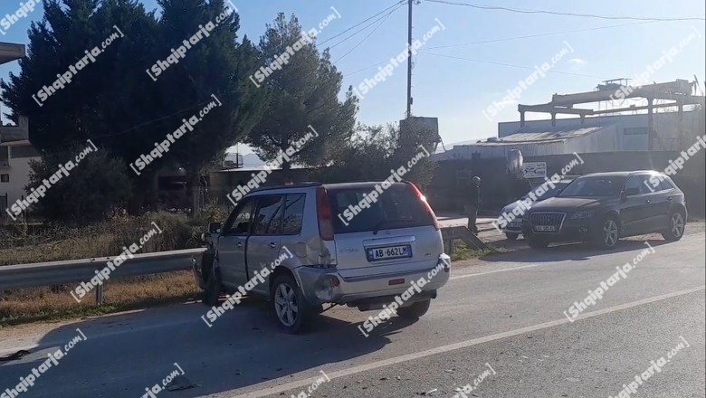 Makinat përplasen 'kokë më kokë' në aksin Dimal-Kuçovë, përfundojnë në spital dy shoferët dhe pasagjeri (Video)
