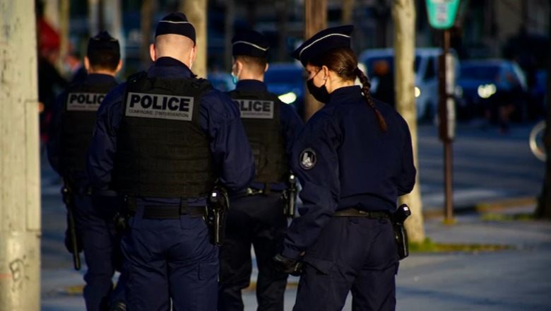 Franca forcon masat e sigurisë për natën e Vitit të Ri, mobilizon 90 mijë policë dhe 5 mijë ushtarë